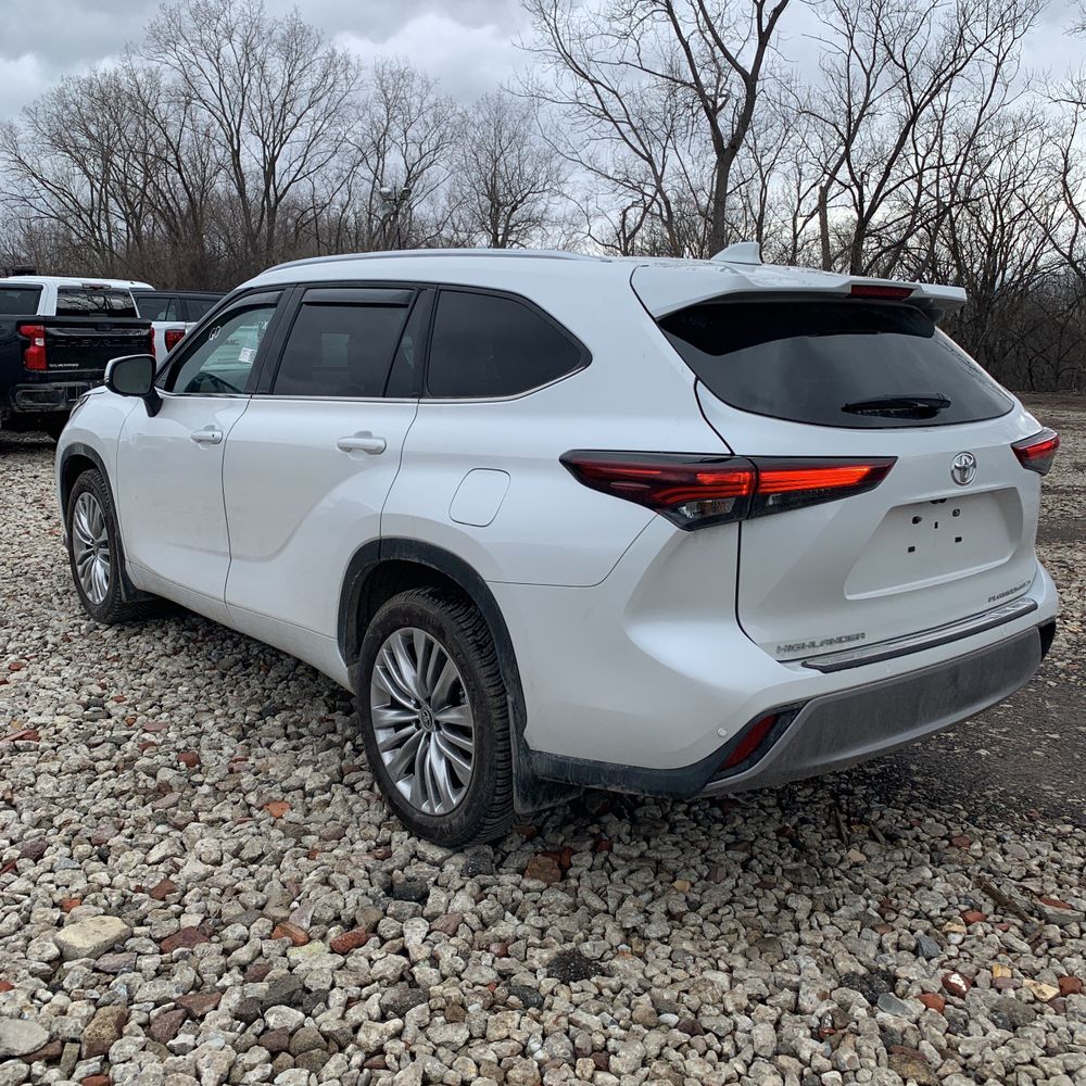 2024 Toyota Highlander Platinum