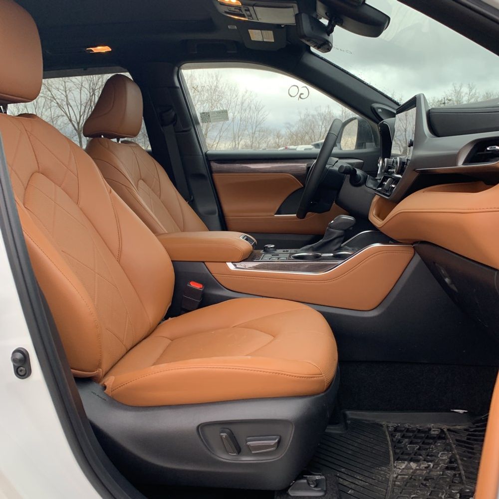2024 Toyota Highlander Platinum
