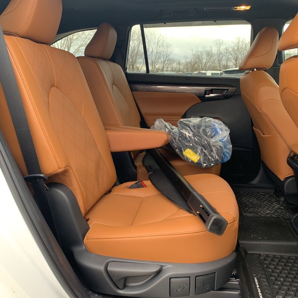 2024 Toyota Highlander Platinum