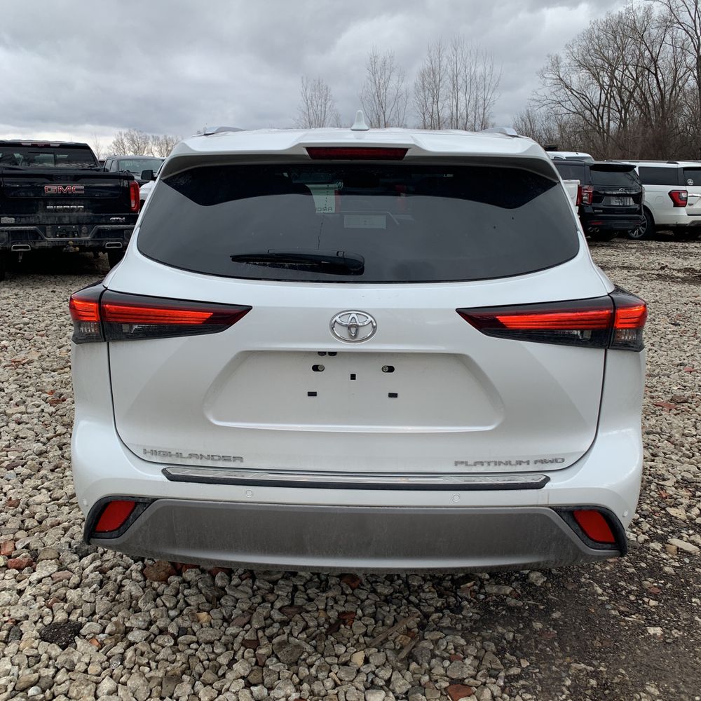2024 Toyota Highlander Platinum