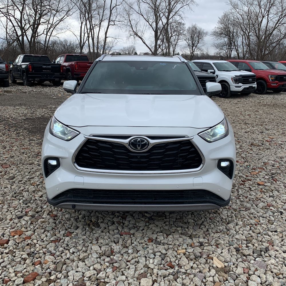 2024 Toyota Highlander Platinum