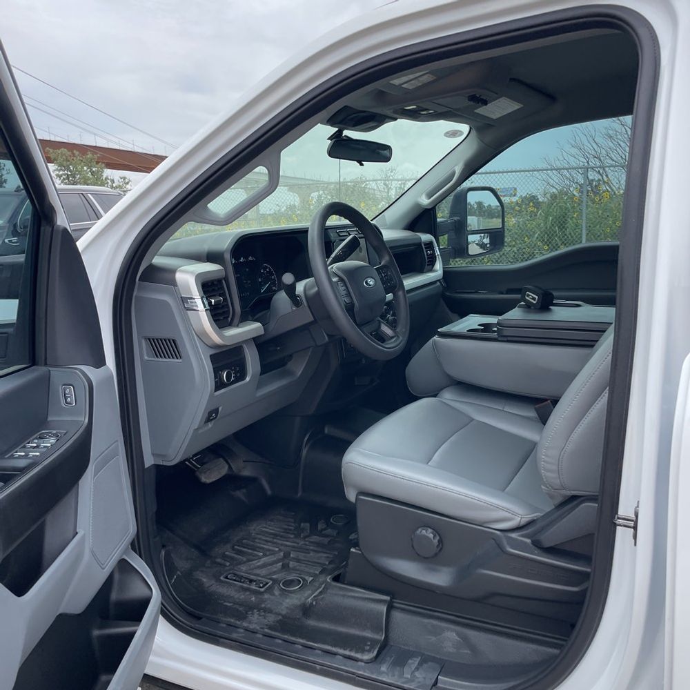 2024 Ford F-350 Super Duty XL