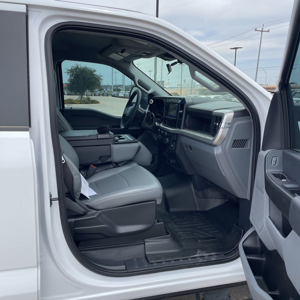 2024 Ford F-350 Super Duty XL