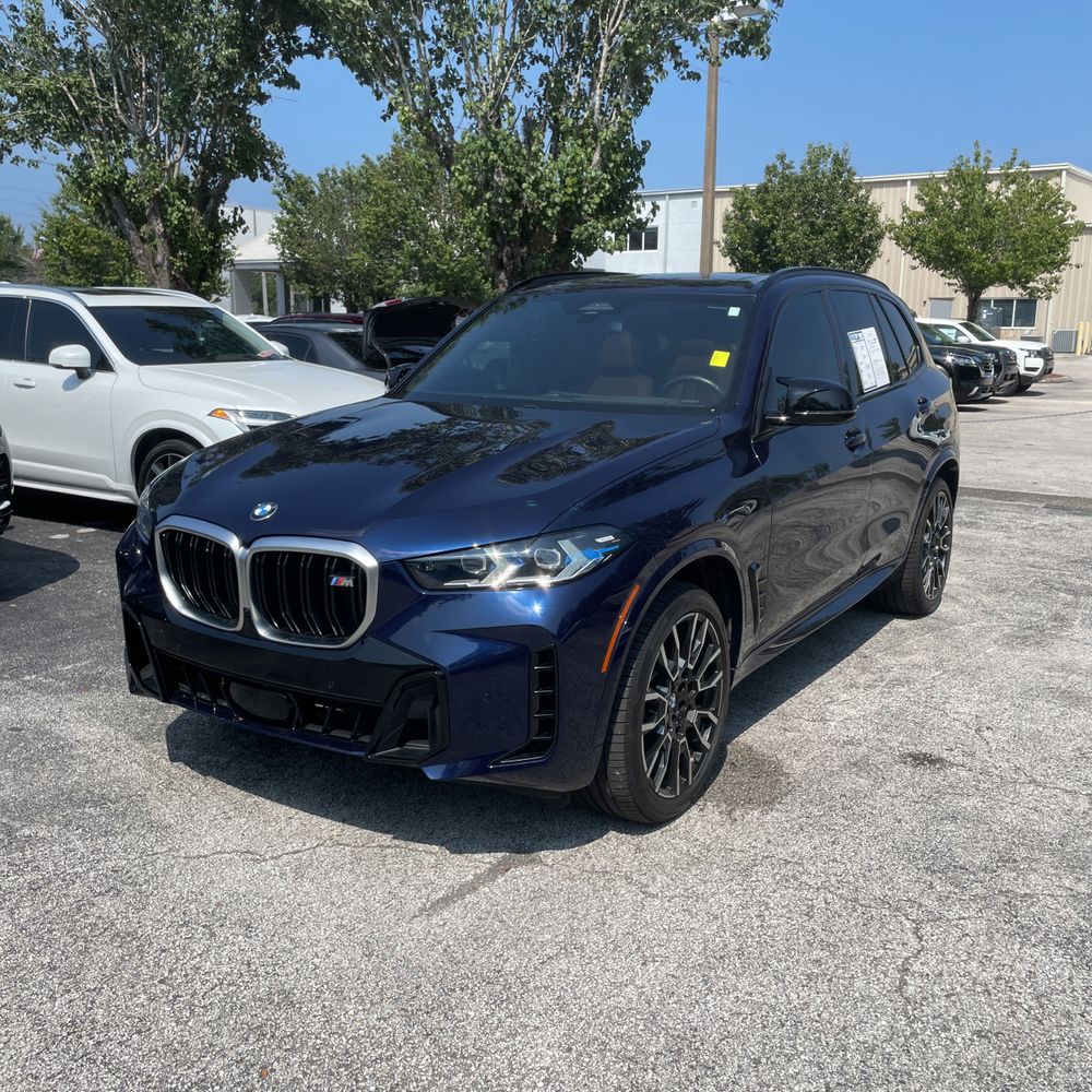 2024 BMW X5 M60i