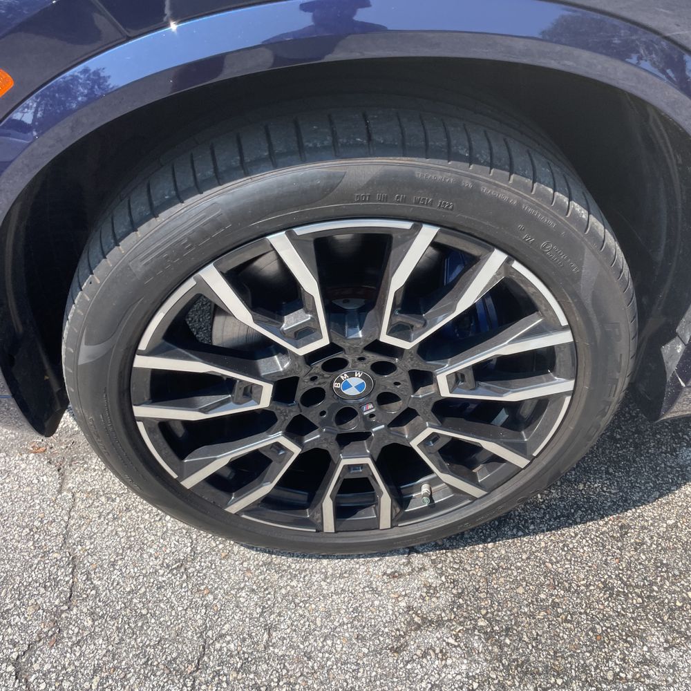 2024 BMW X5 M60i