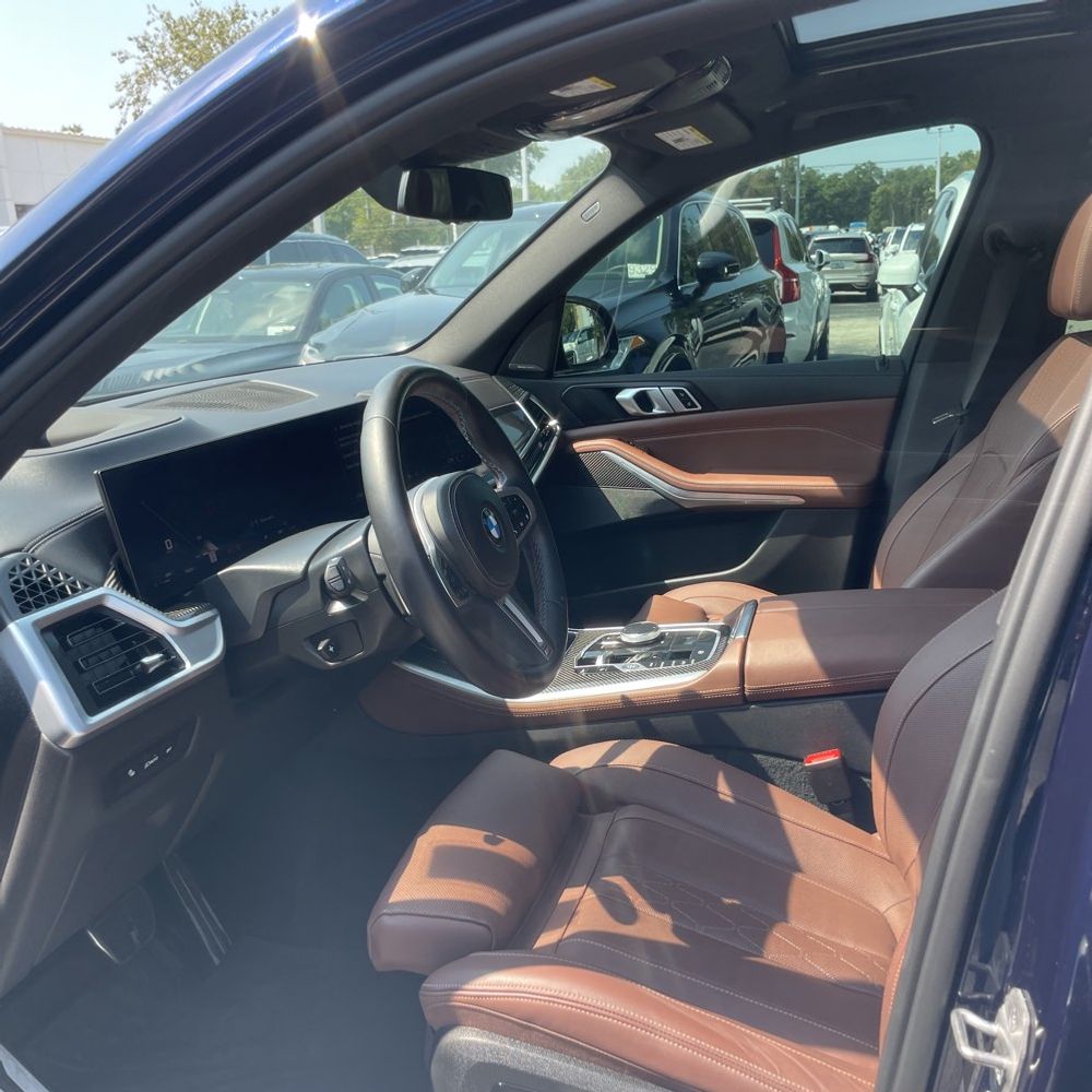 2024 BMW X5 M60i