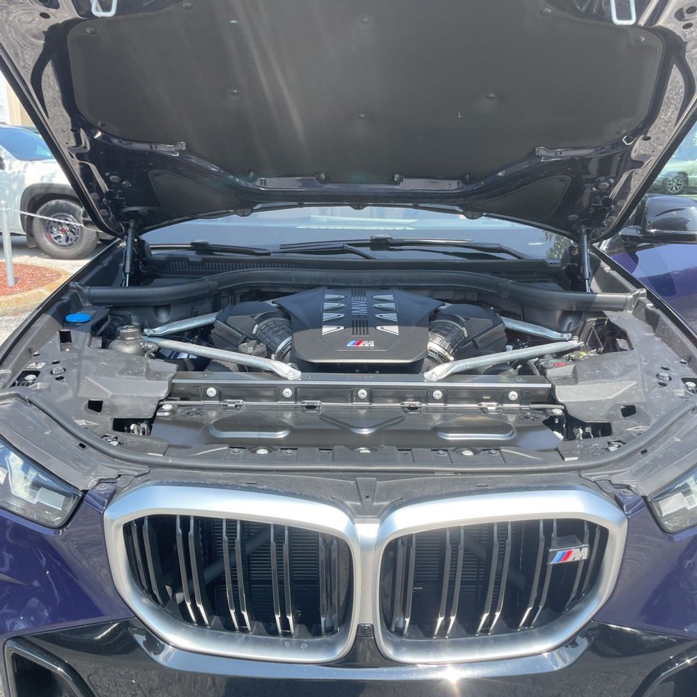 2024 BMW X5 M60i