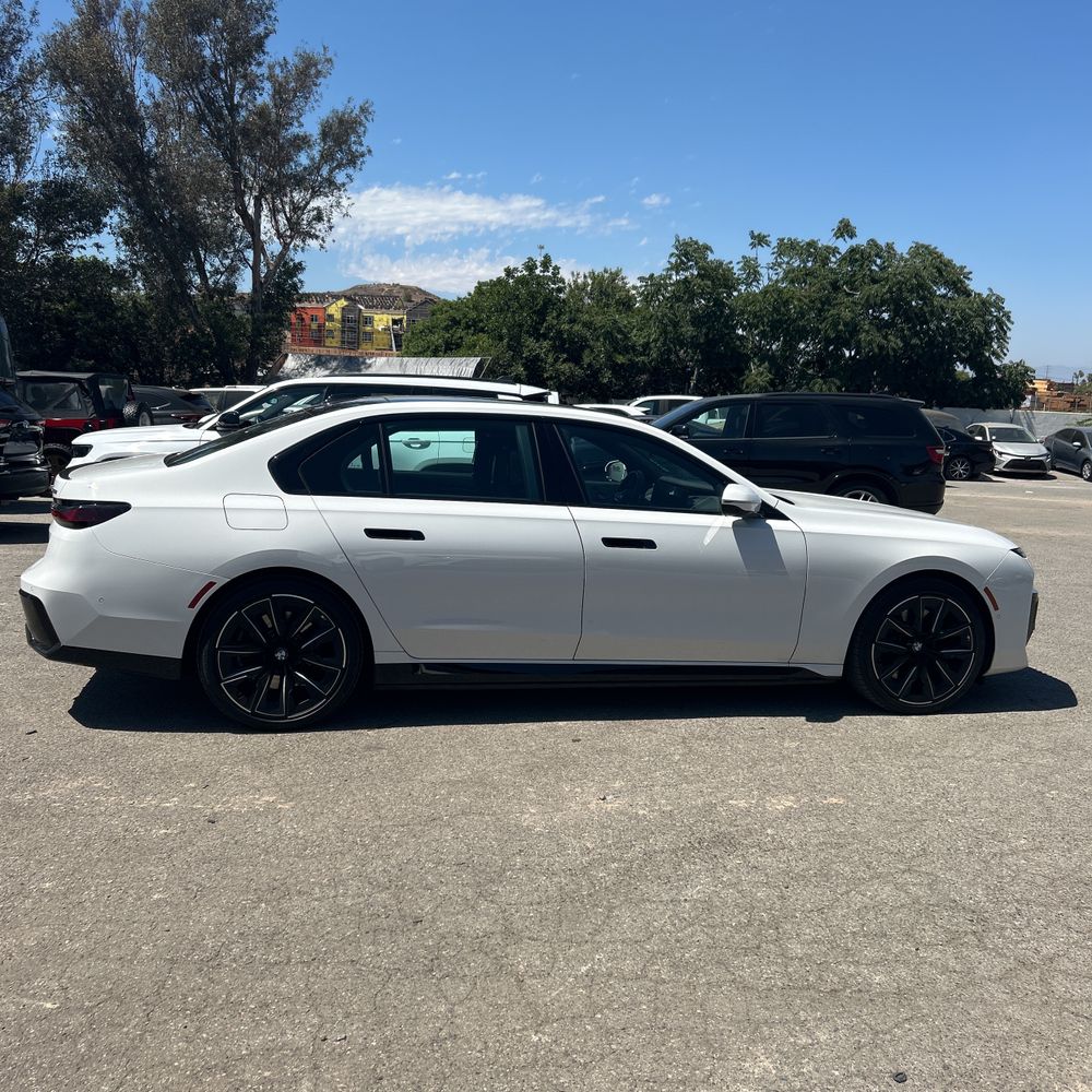 2024 BMW i7 xDrive60