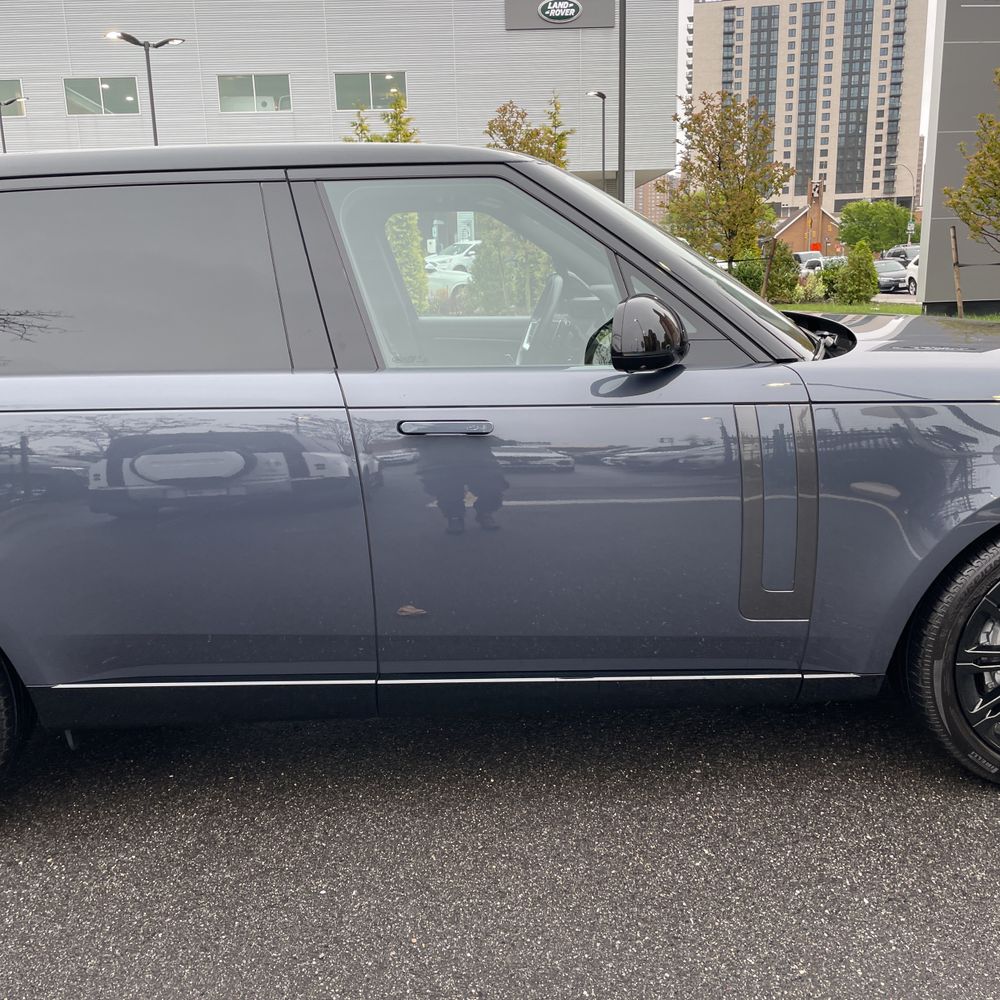 2025 Land Rover Range Rover P400 SE LWB