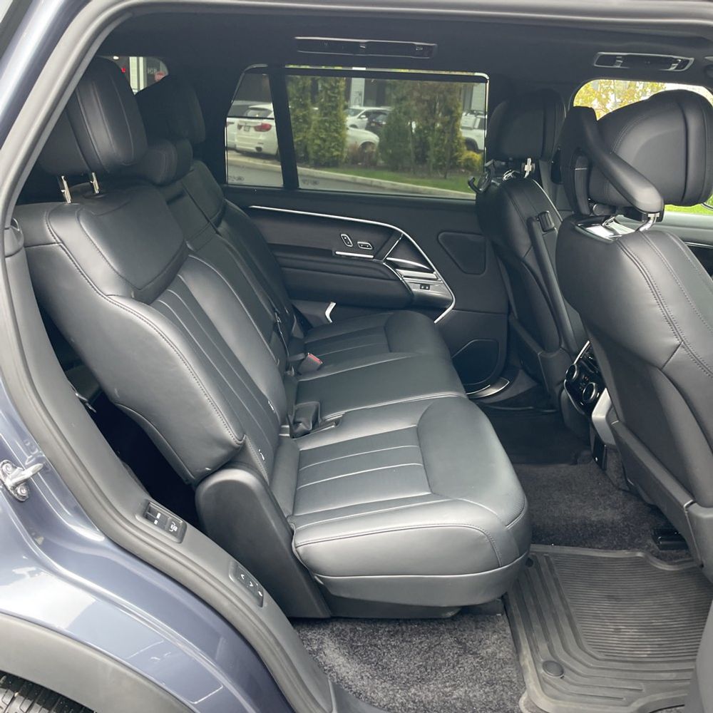 2025 Land Rover Range Rover P400 SE LWB