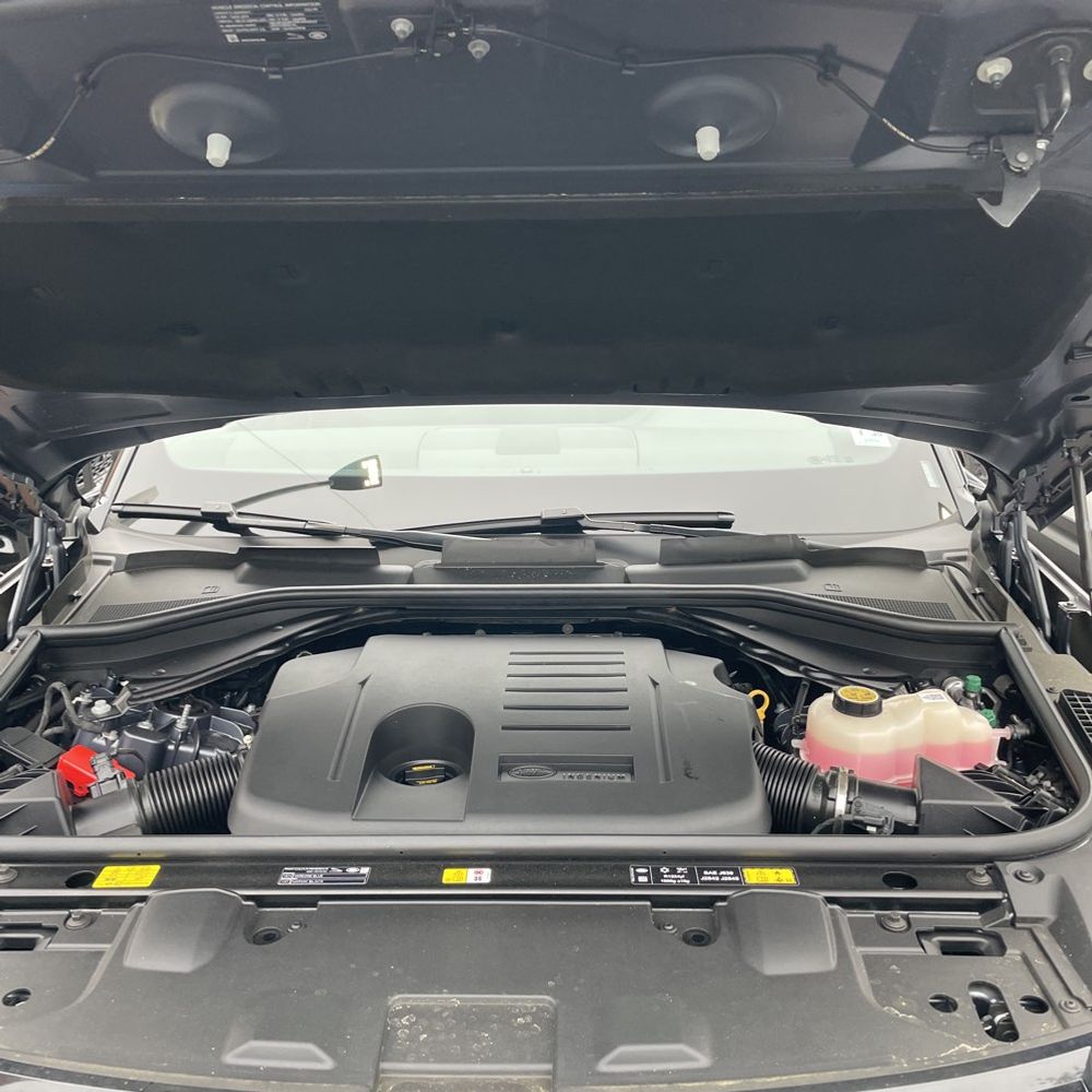 2025 Land Rover Range Rover P400 SE LWB