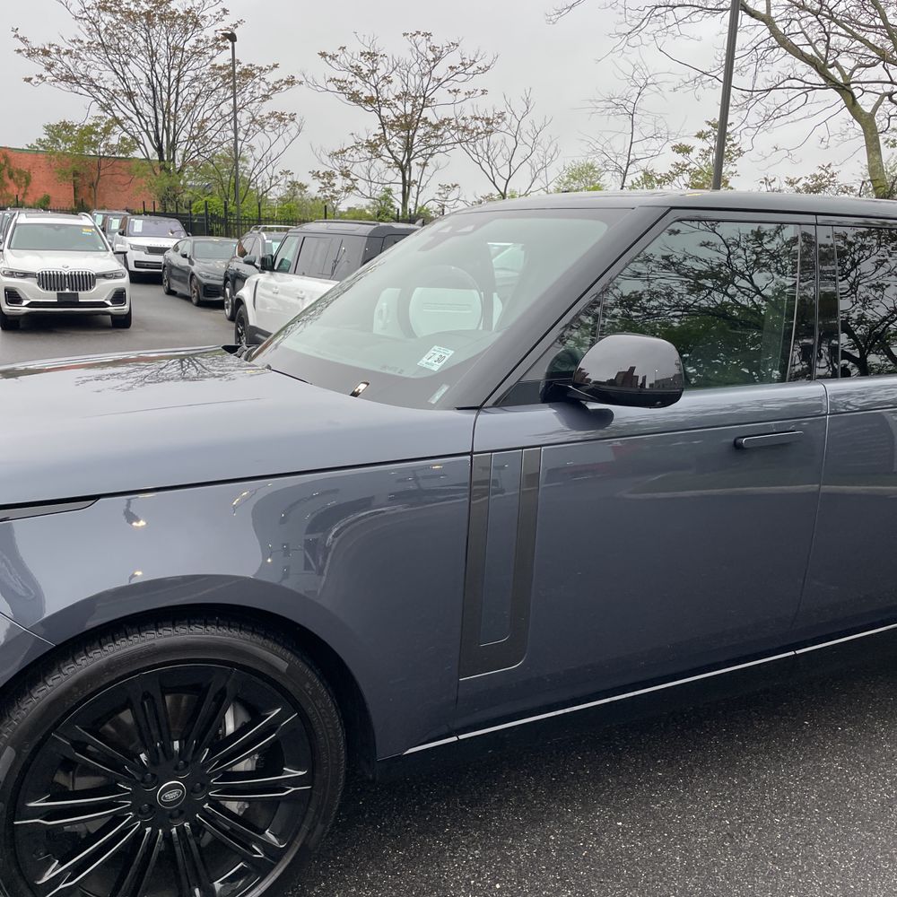 2025 Land Rover Range Rover P400 SE LWB