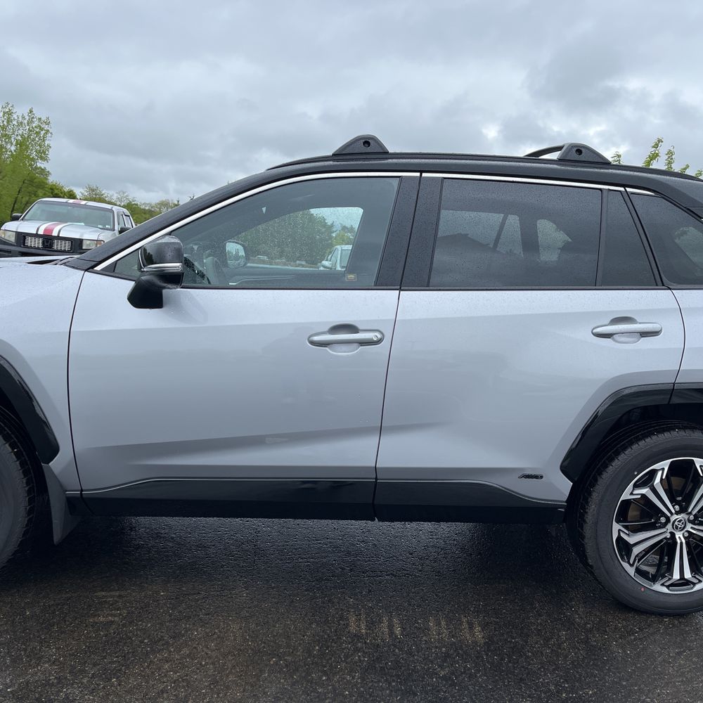 2025 Toyota RAV4 Plug-in Hybrid XSE
