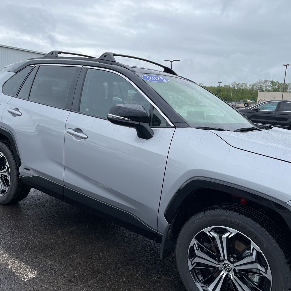 2025 Toyota RAV4 Plug-in Hybrid XSE