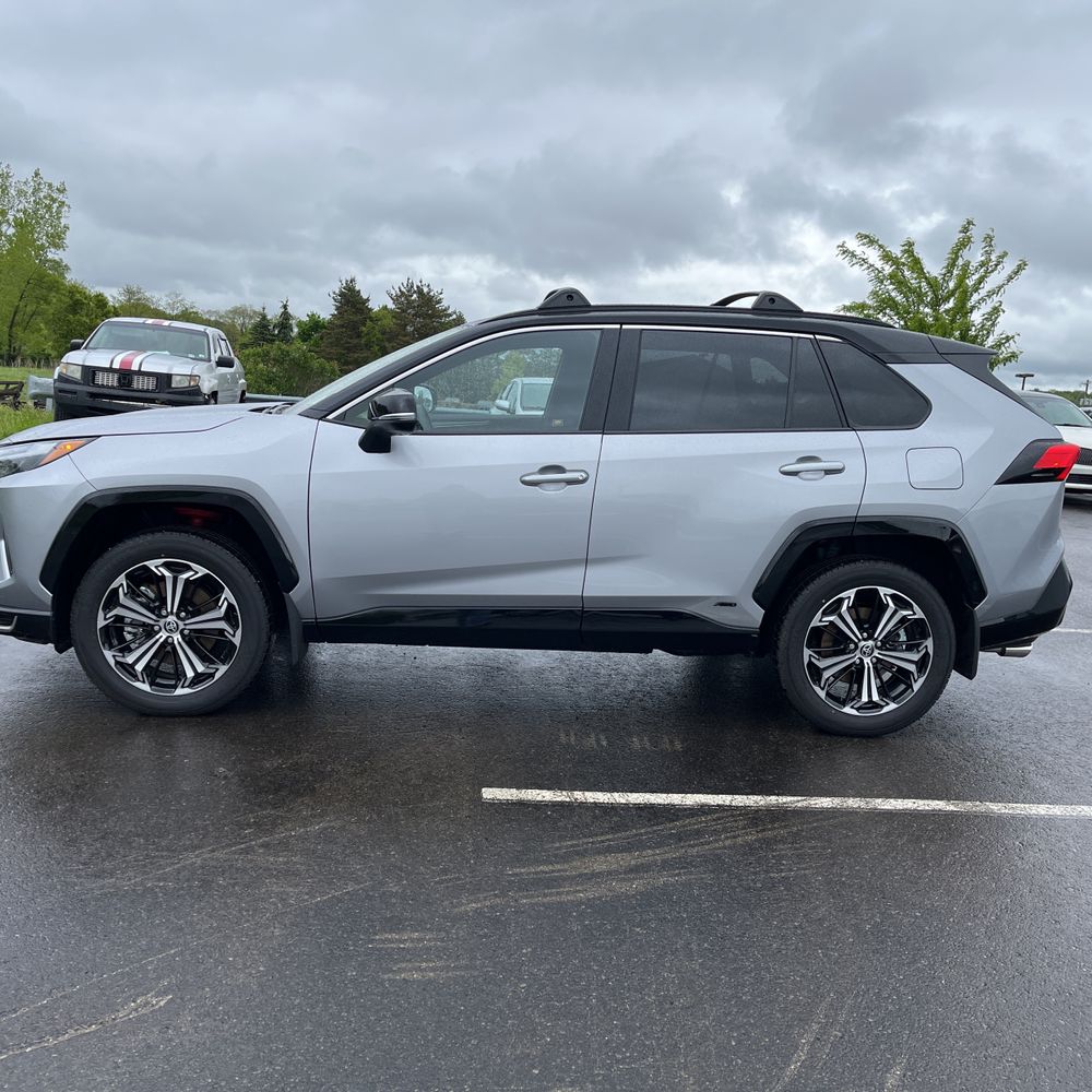 2025 Toyota RAV4 Plug-in Hybrid XSE