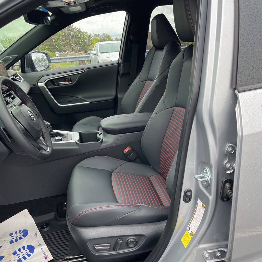2025 Toyota RAV4 Plug-in Hybrid XSE