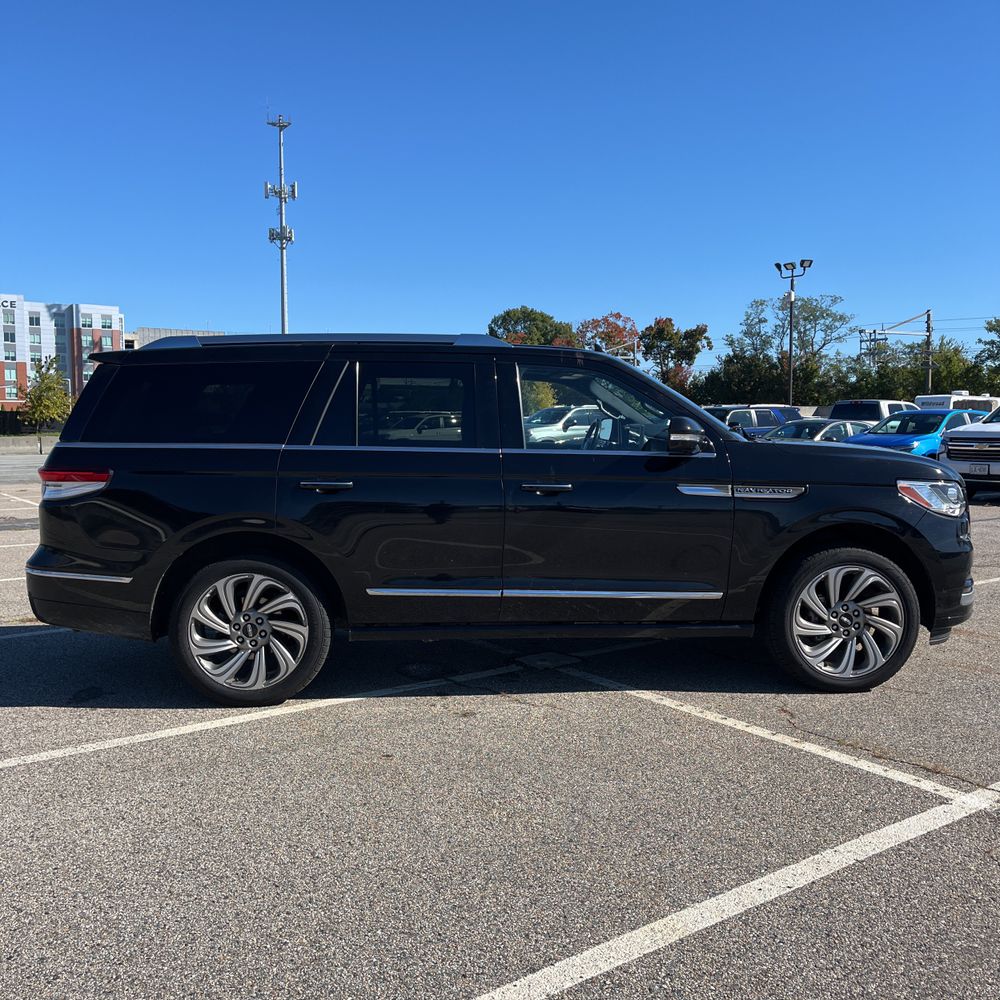 2023 Lincoln Navigator Reserve