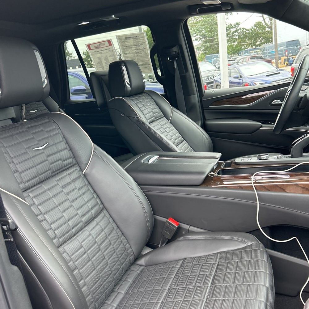 2024 Cadillac Escalade Sport Platinum