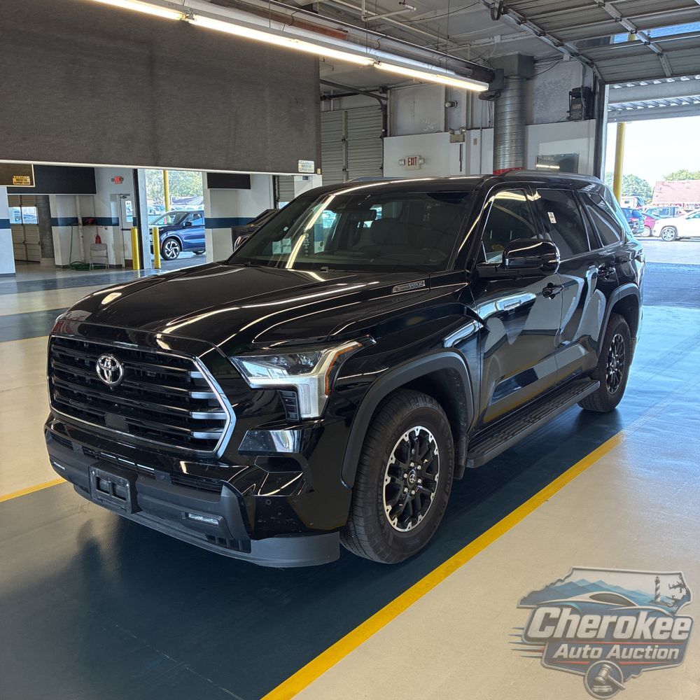 2025 Toyota Sequoia SR5