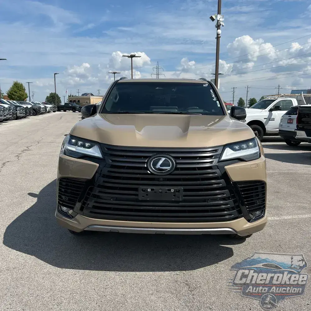2025 Lexus LX 700h Overtrail