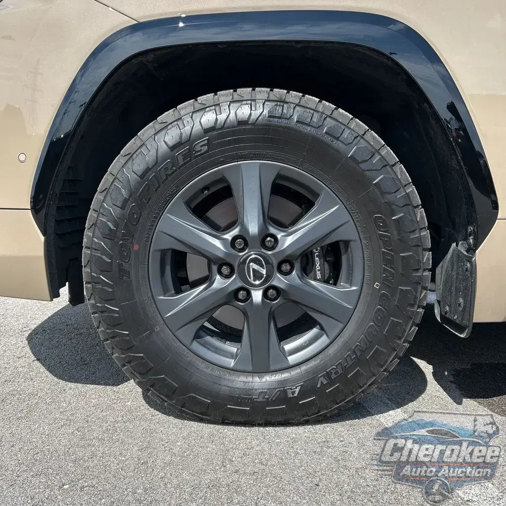 2025 Lexus LX 700h Overtrail