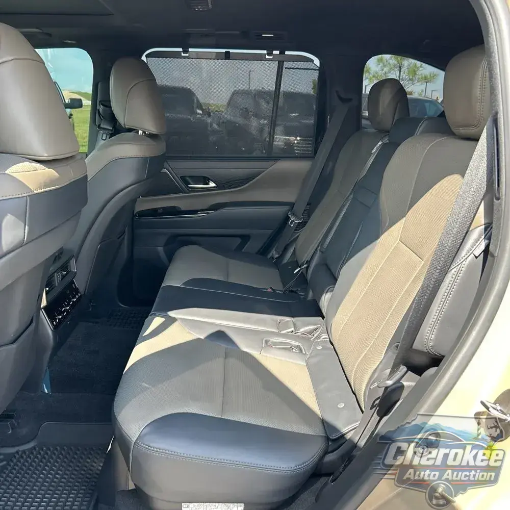 2025 Lexus LX 700h Overtrail