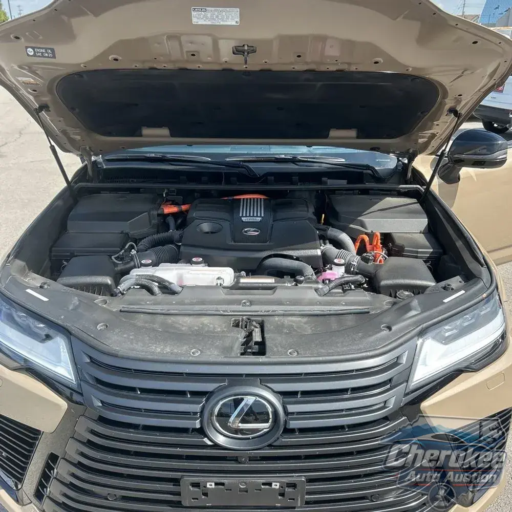 2025 Lexus LX 700h Overtrail