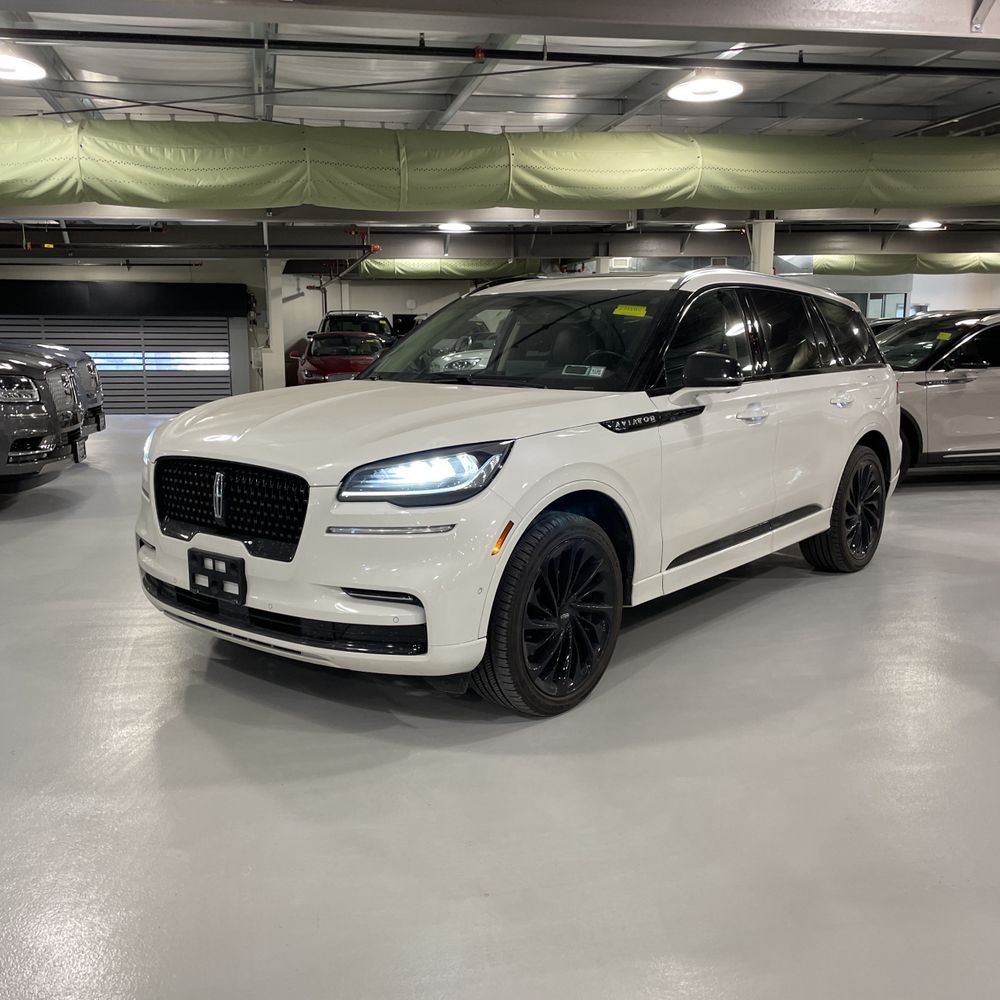 2023 Lincoln Aviator