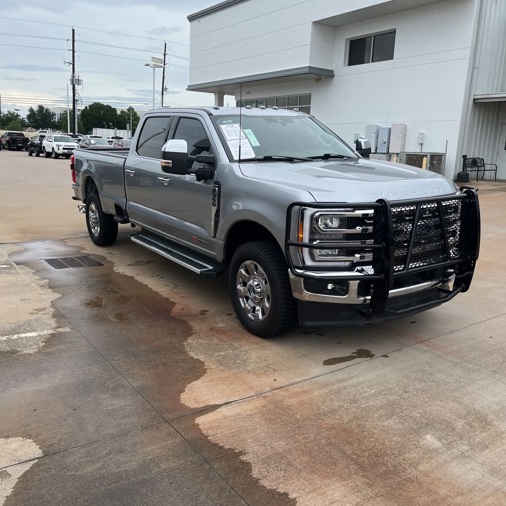 2023 Ford F-350 Super Duty Lariat