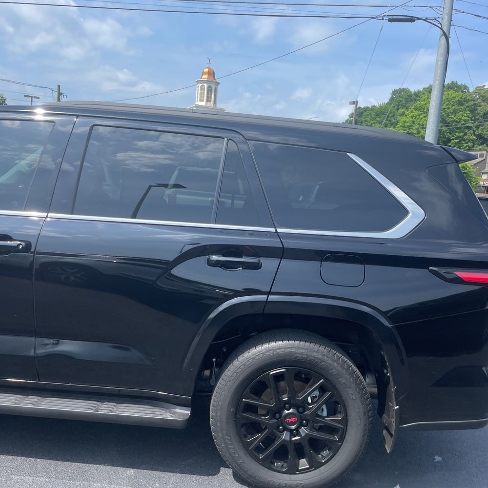 2024 Toyota Sequoia SR5