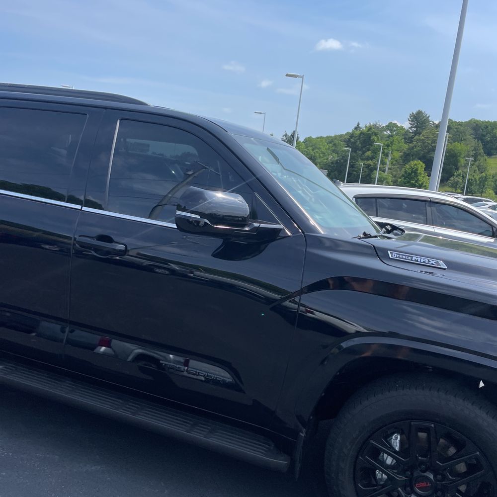 2024 Toyota Sequoia SR5