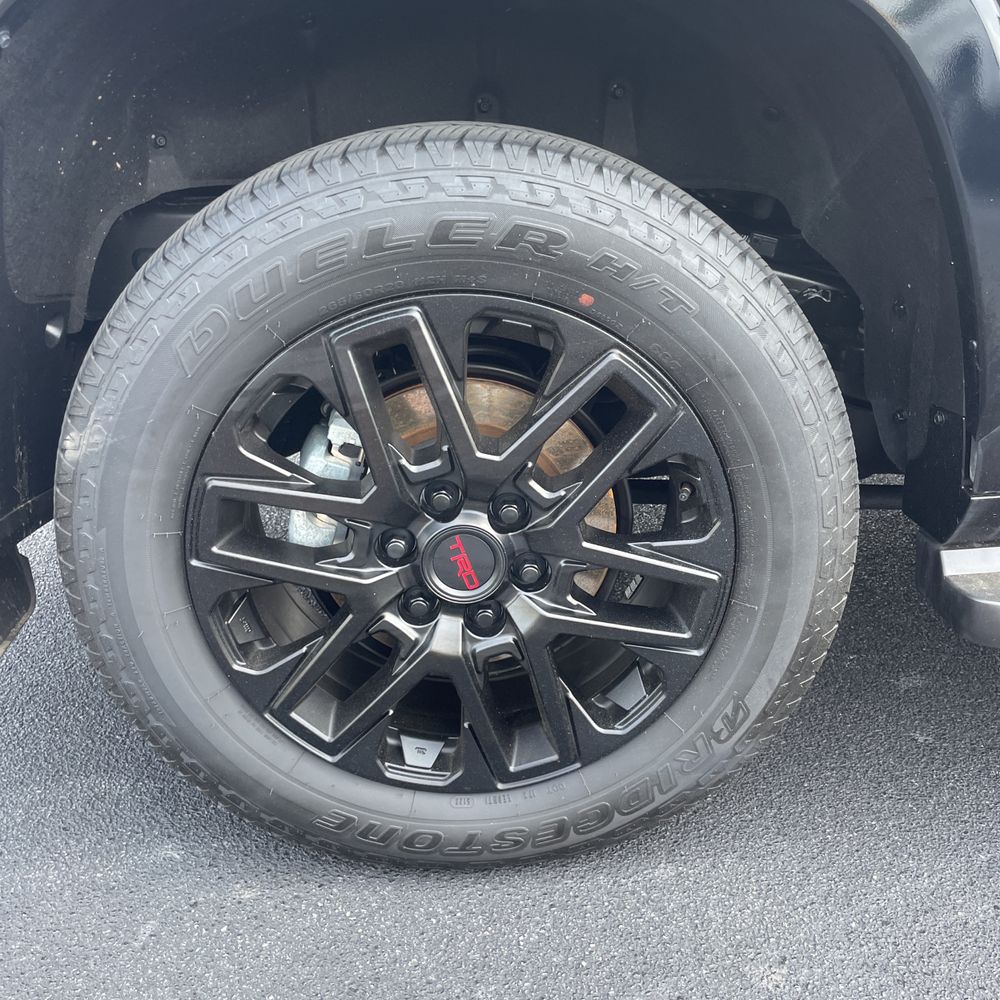 2024 Toyota Sequoia SR5