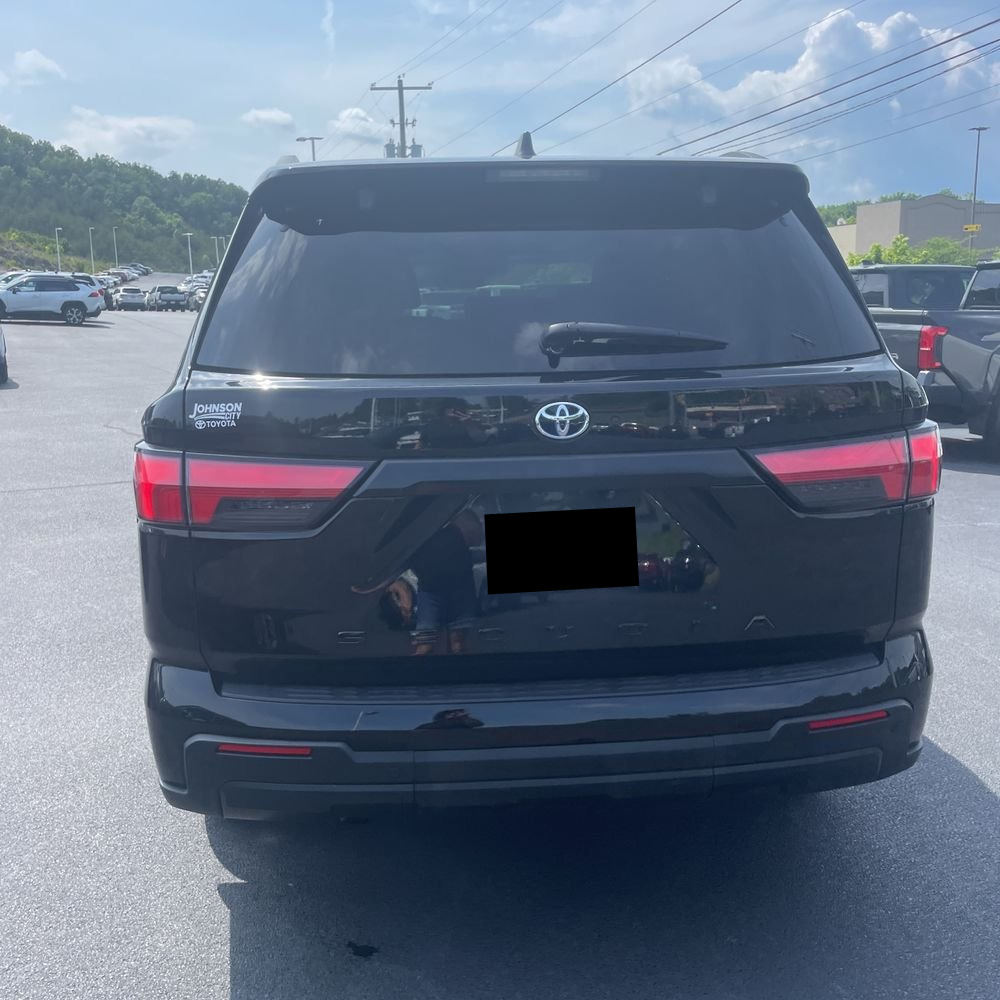 2024 Toyota Sequoia SR5