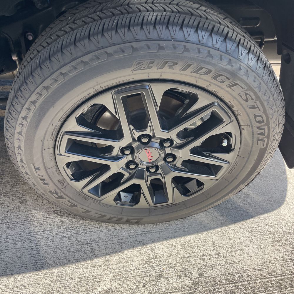 2024 Toyota Sequoia SR5