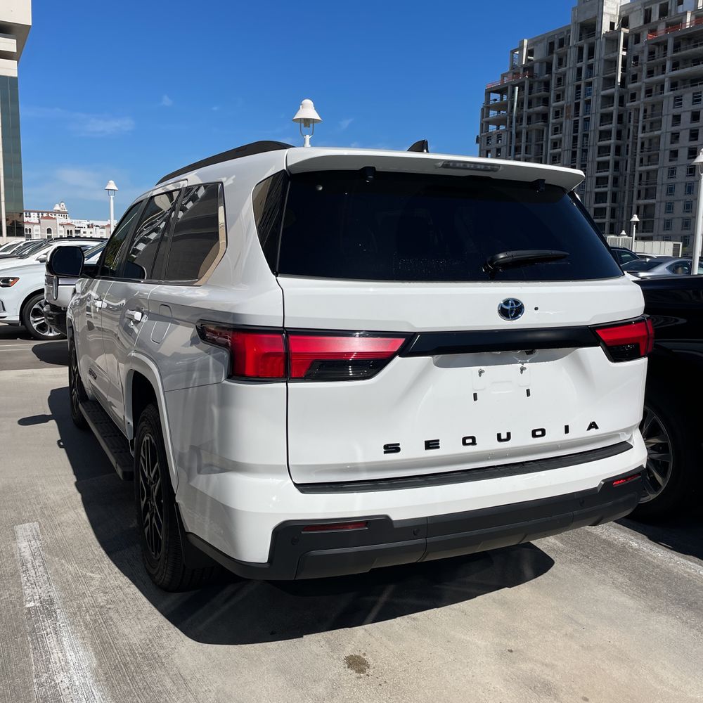 2024 Toyota Sequoia SR5