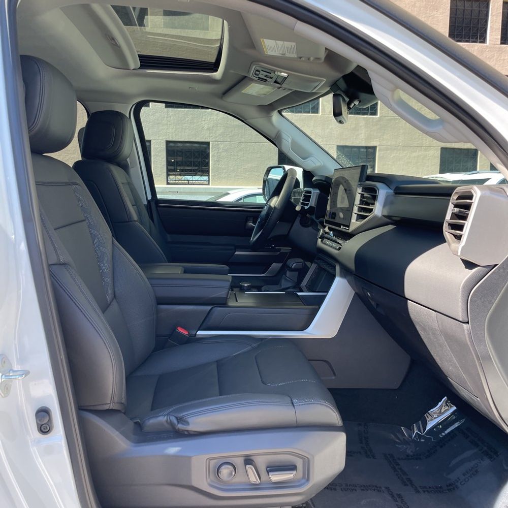 2024 Toyota Sequoia SR5