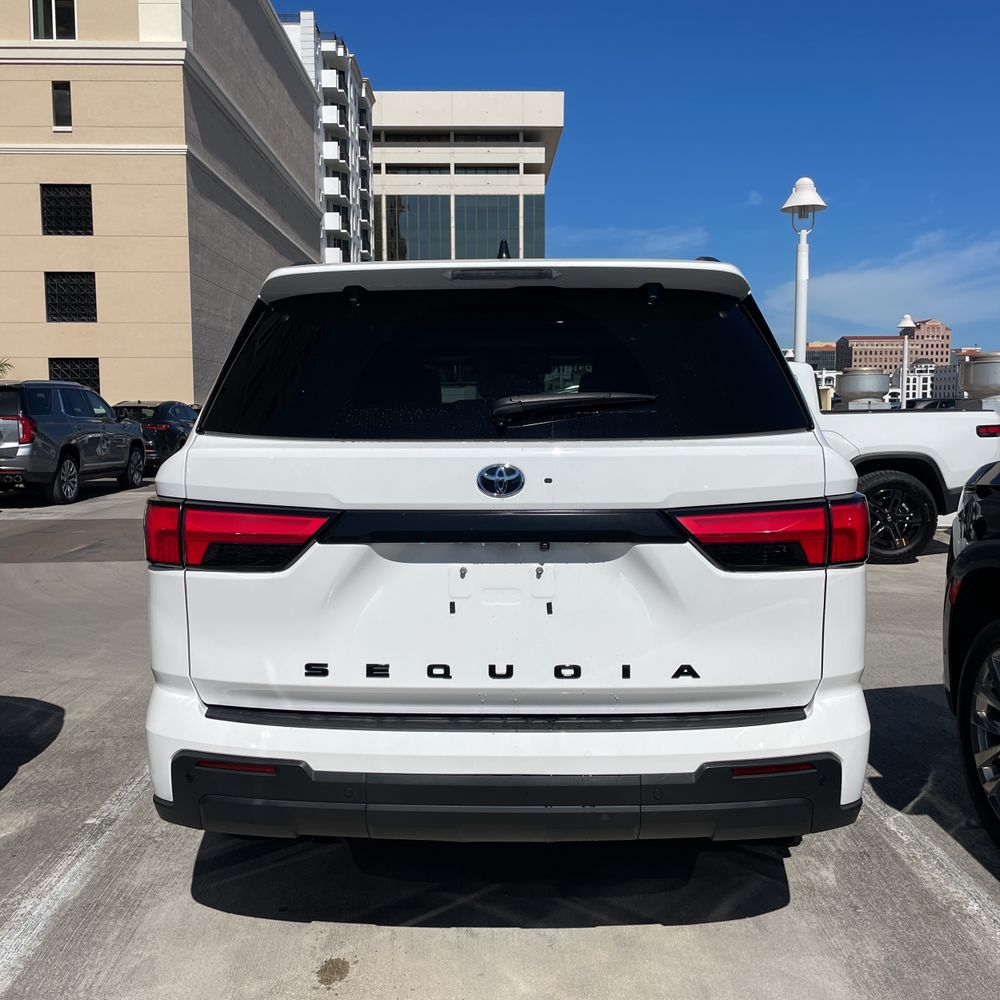 2024 Toyota Sequoia SR5