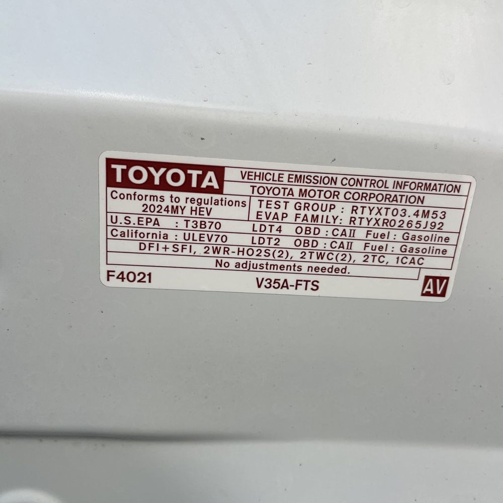 2024 Toyota Sequoia SR5