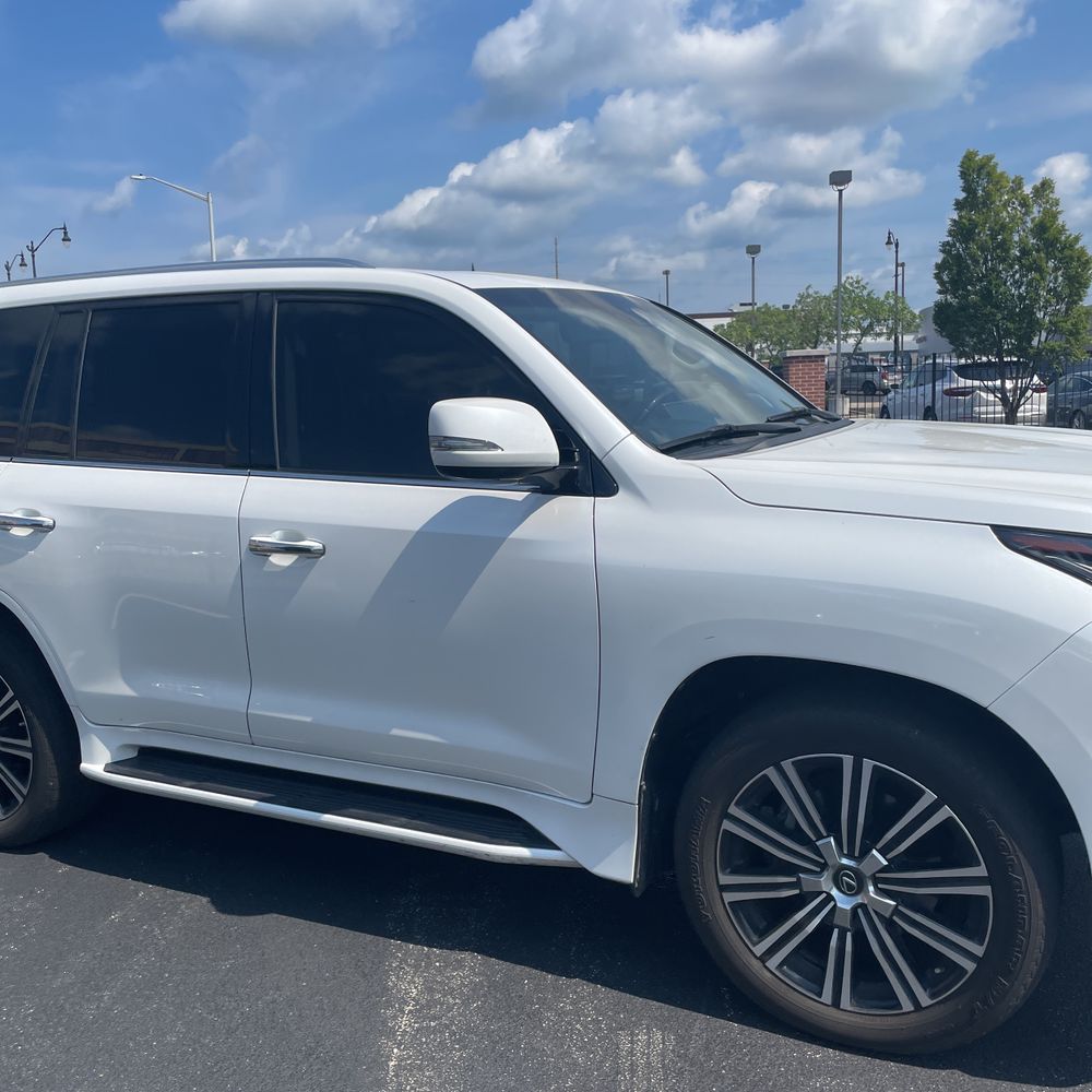 2019 Lexus LX 570 Three-Row