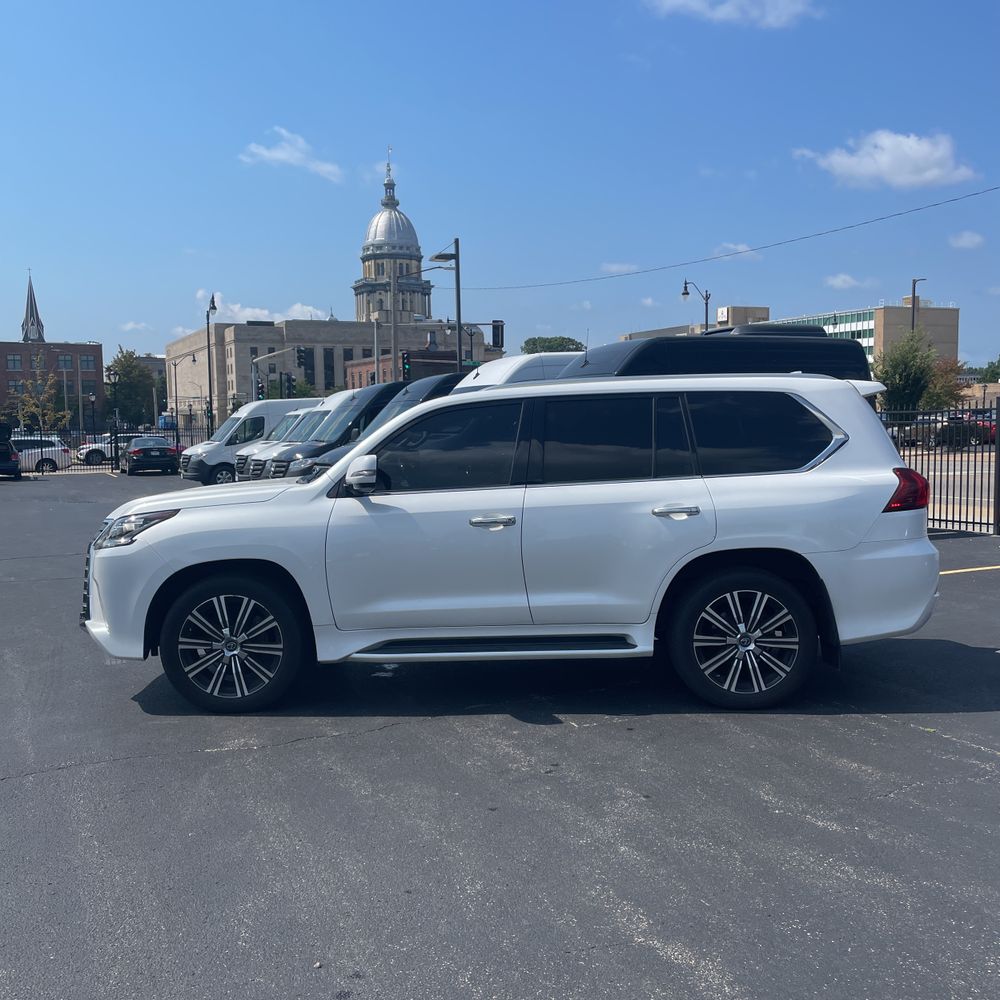 2019 Lexus LX 570 Three-Row