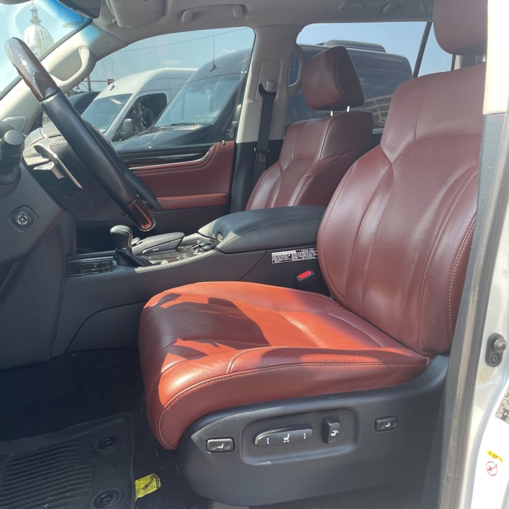 2019 Lexus LX 570 Three-Row