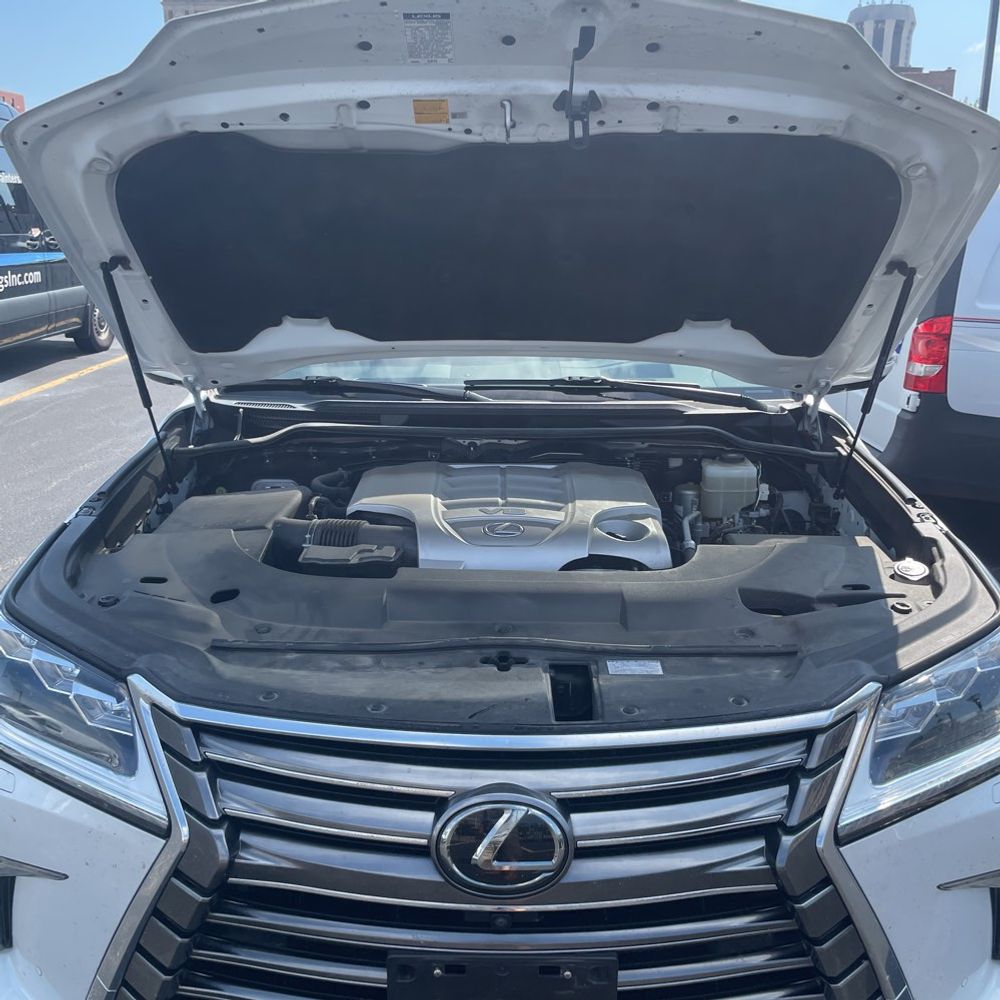 2019 Lexus LX 570 Three-Row