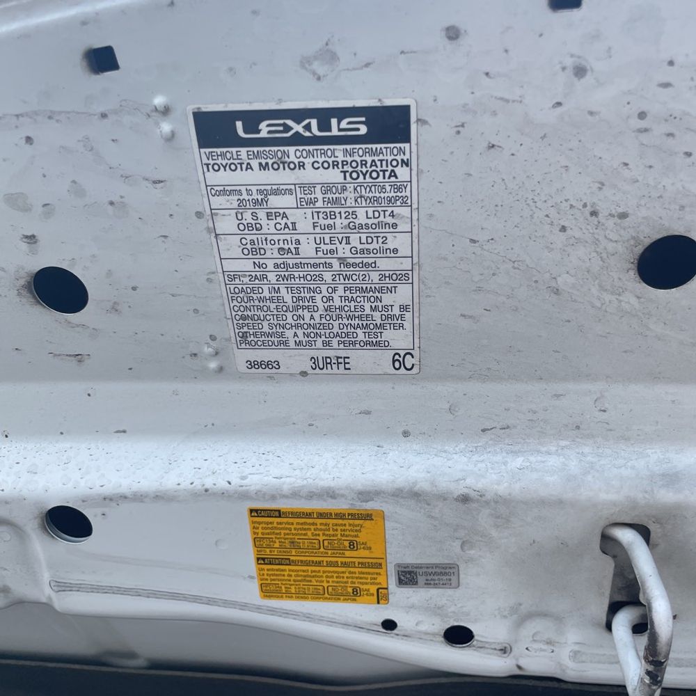 2019 Lexus LX 570 Three-Row