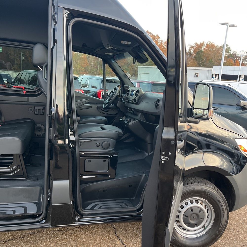 2024 Mercedes-Benz Sprinter 2500