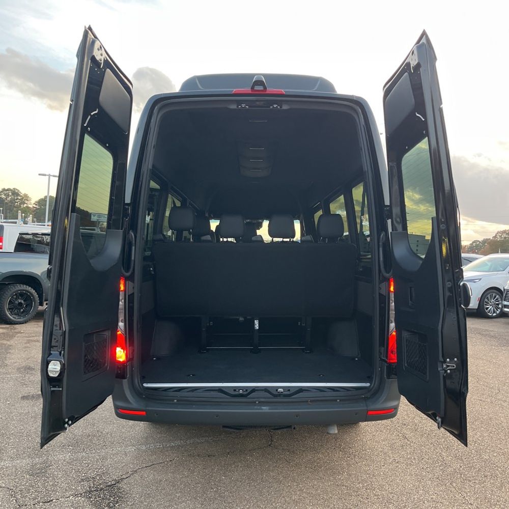 2024 Mercedes-Benz Sprinter 2500