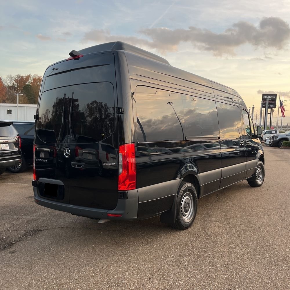 2024 Mercedes-Benz Sprinter 2500