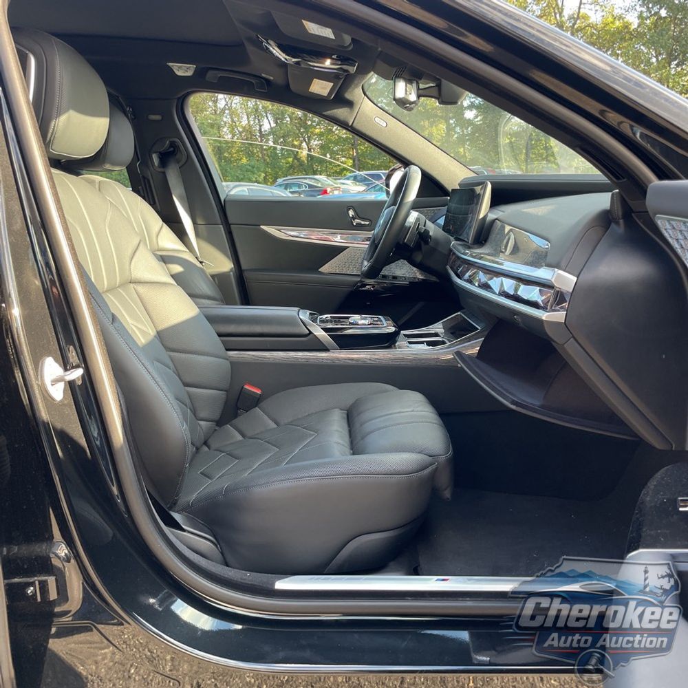 2023 BMW 7-Series 760xi