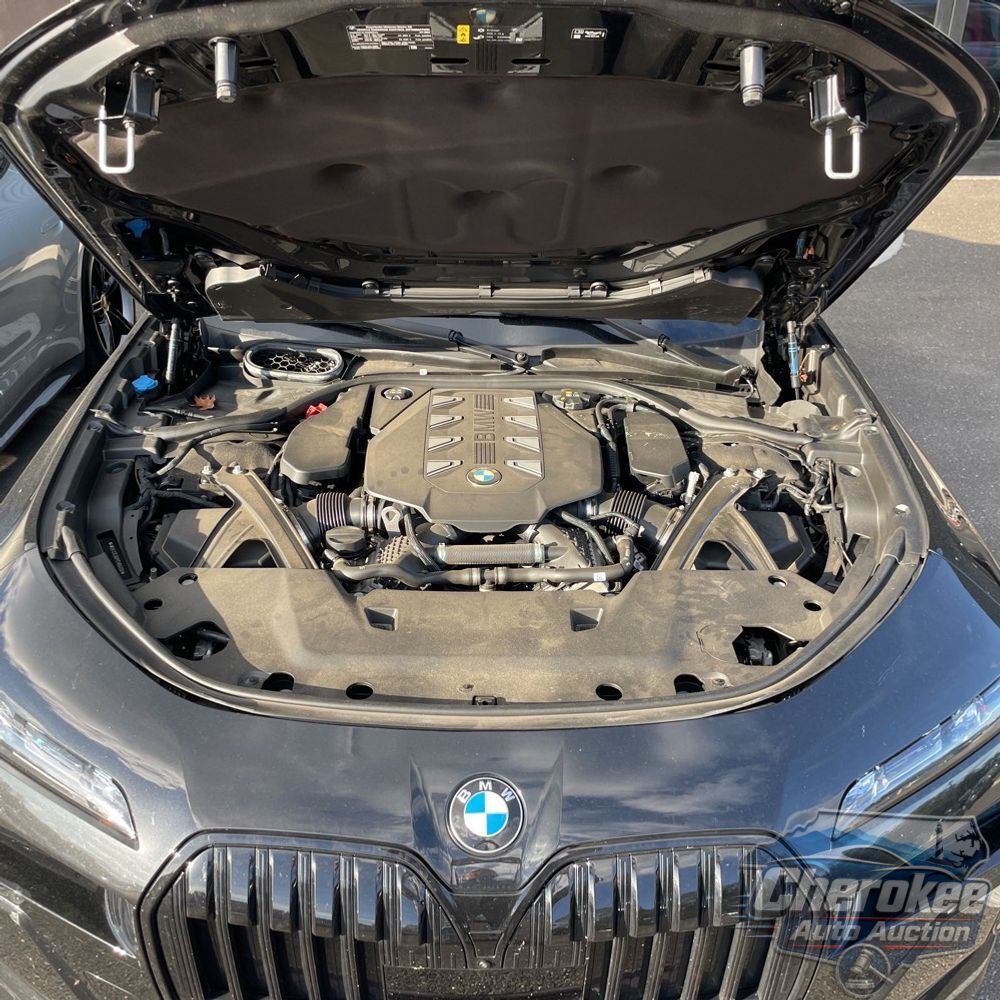2023 BMW 7-Series 760xi