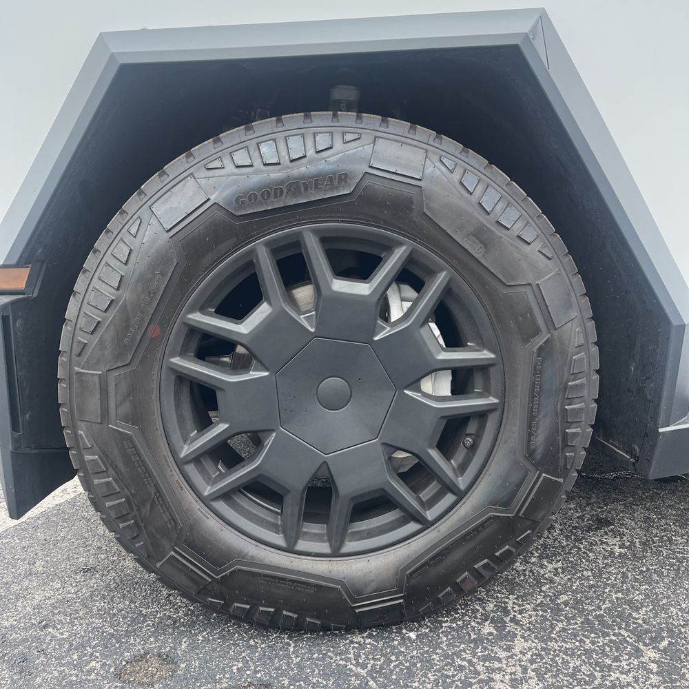 2024 Tesla Cybertruck CyberBeast