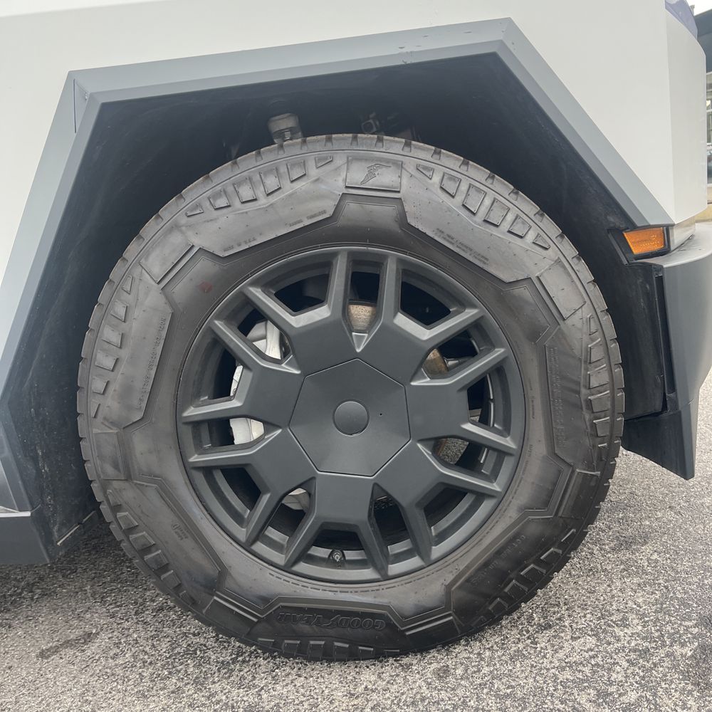 2024 Tesla Cybertruck CyberBeast